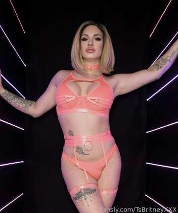 TS Britney XXX - @TsBritneyXXX képernyőfotó