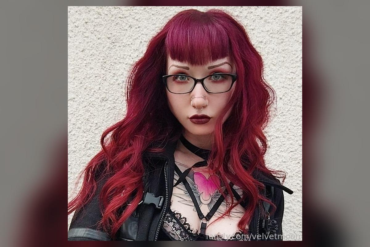 Hozumi - @velvetmoon képernyőfotó