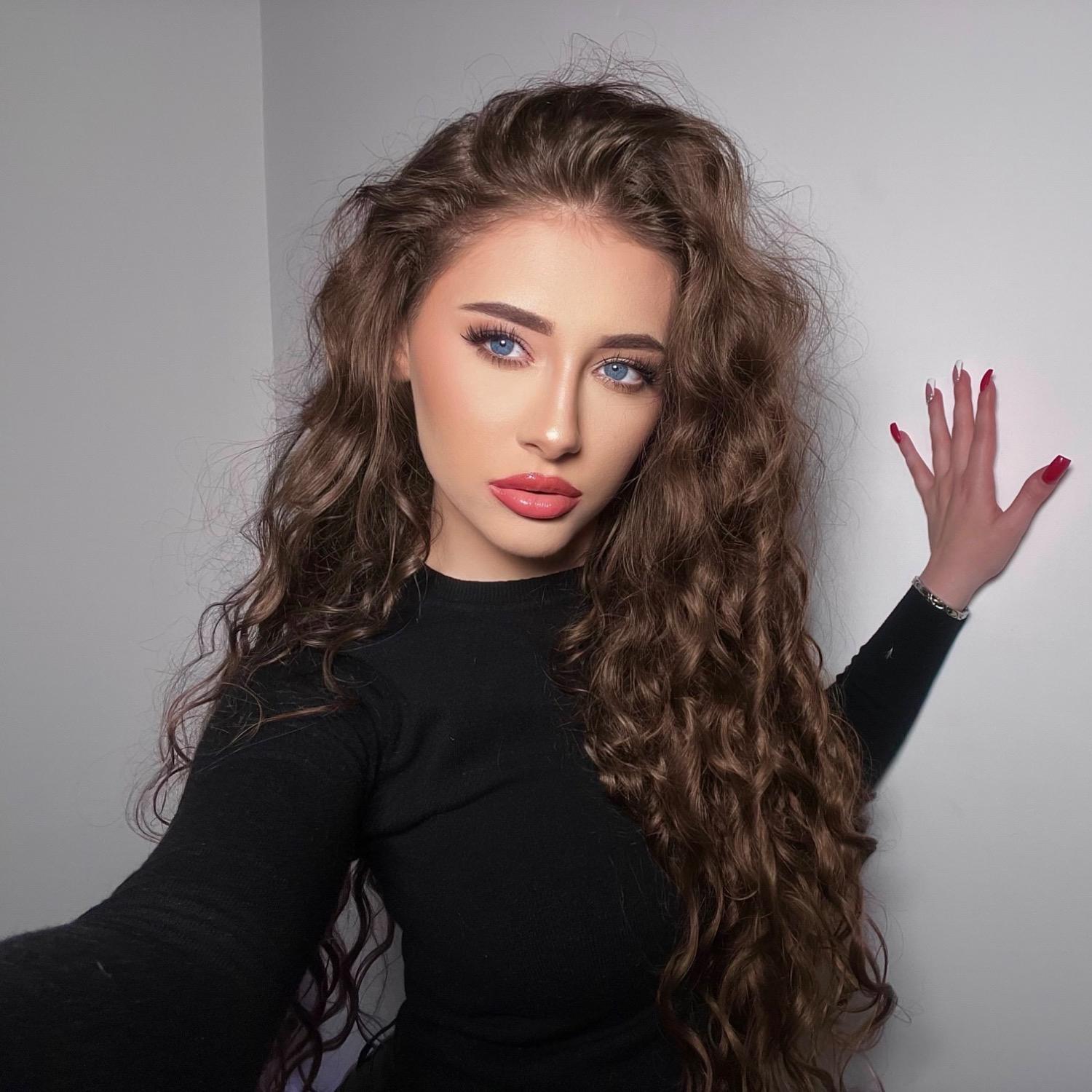 Natasa Red / NatashaRedX - @NatashaRedX képernyőfotó